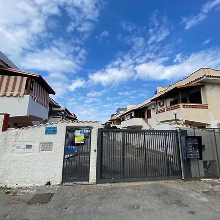 La Casa Di Celeste * Rometta Marea